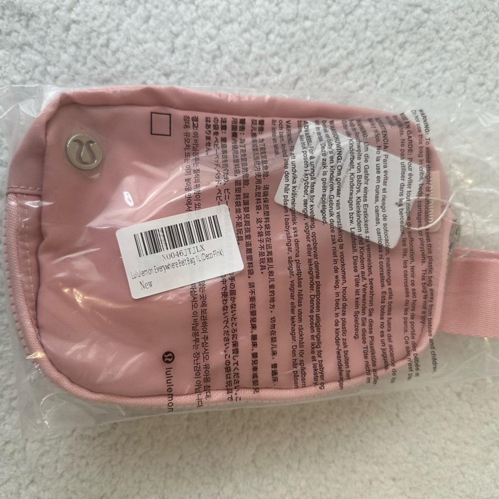 Lululemon Everywhere belt bag 1L in Deco Pink - Picture 3 of 16